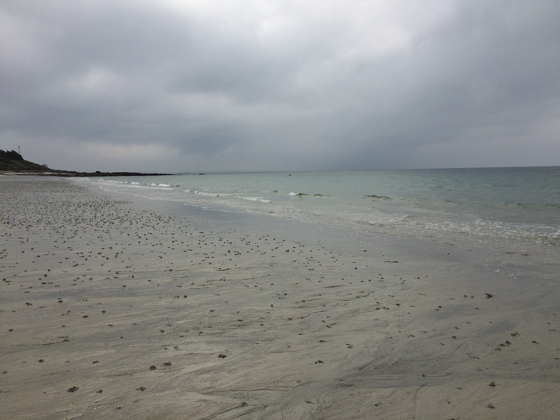 Plage de Maner Coat Clevarec a Beg-Meil, cordon de sable et dunes