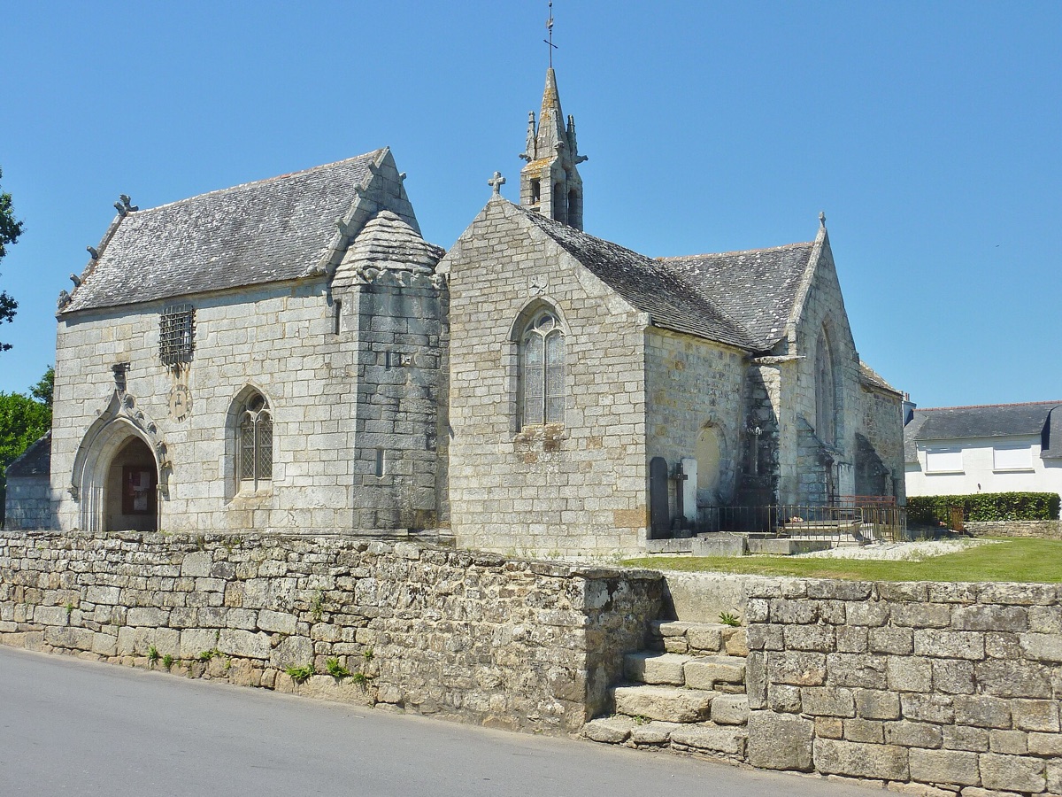 L'église Saint-Hilaire de Clohars-Fouesnant et son mur d'enclos