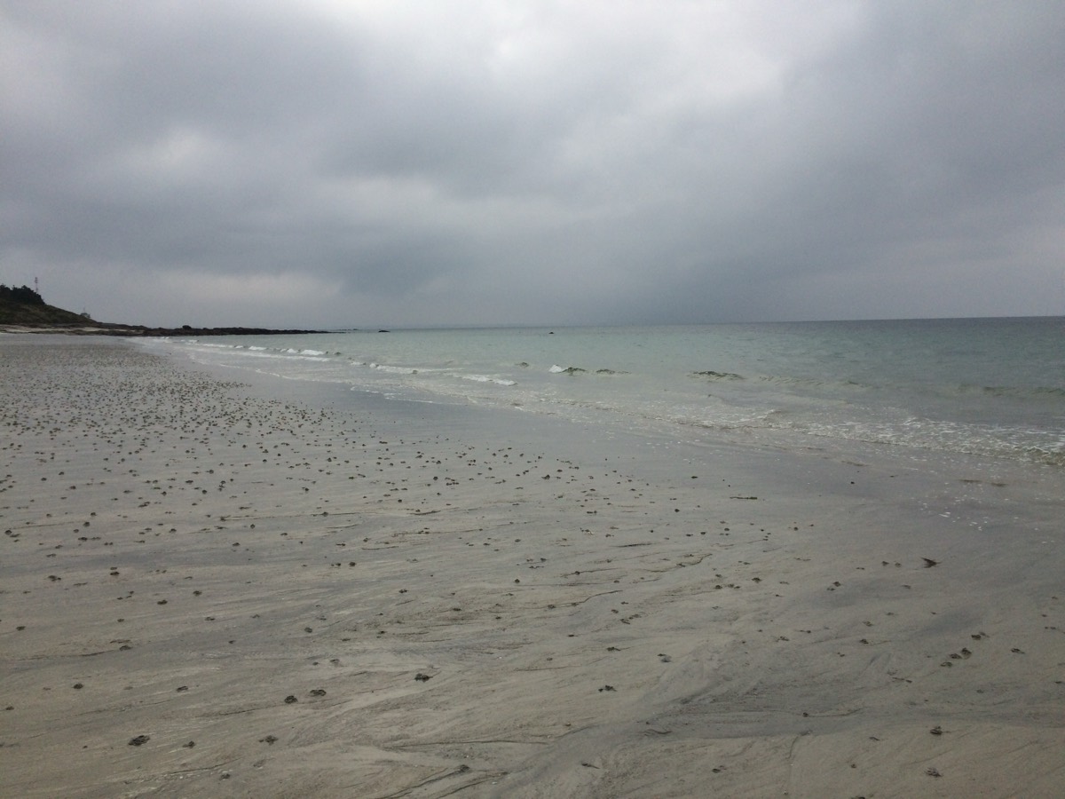 La plage de Coat Clevarec a Beg-Meil, commune de Fouesnant